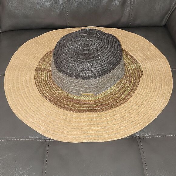 Ellen Tracy 5" Wide Brim Floppy Sun Beach Hat Gold Hardware - Picture 1 of 9